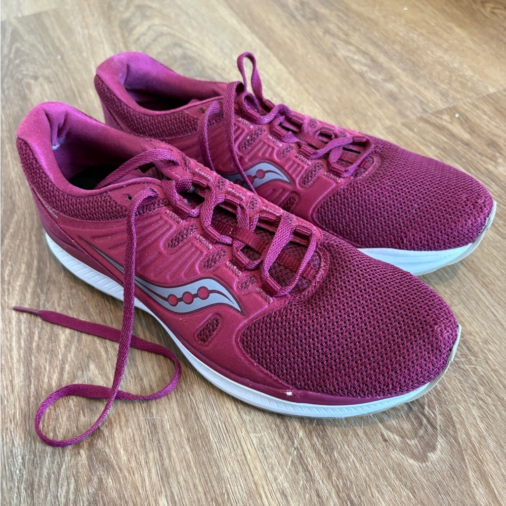 Saucony Women's Burgundy Sneakers